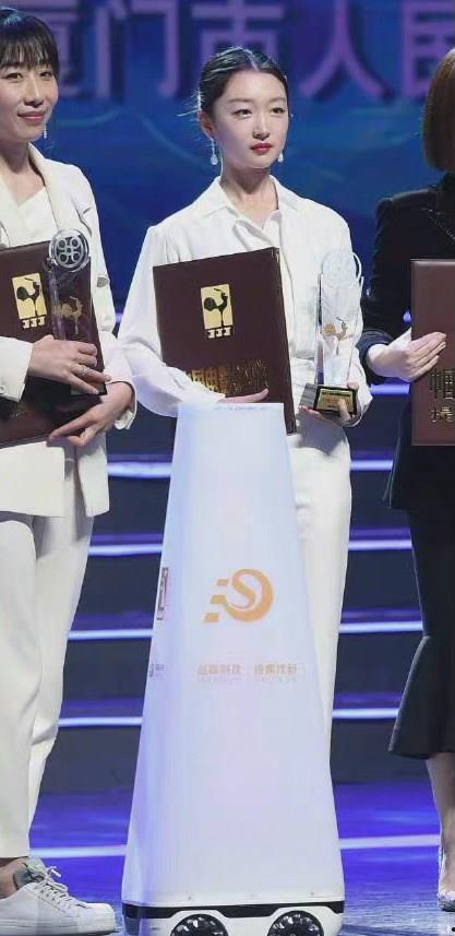 金鸡奖周冬雨最新爆料,揭秘幕后故事与幕后英雄